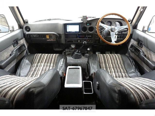 Toyota LAND CRUISER 1989-01 8036296-1