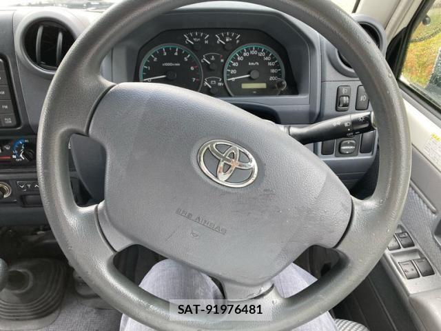 Toyota LAND CRUISER 2015-03 8036297-13
