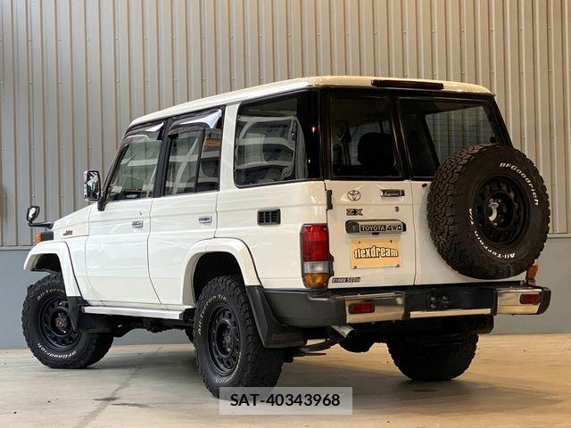 Toyota LAND CRUISER 2002-10 8074264-2