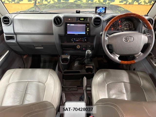 Toyota LAND CRUISER 2015-03 8074265-1