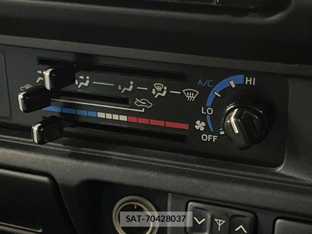 Toyota LAND CRUISER 2015-03 8074265-6
