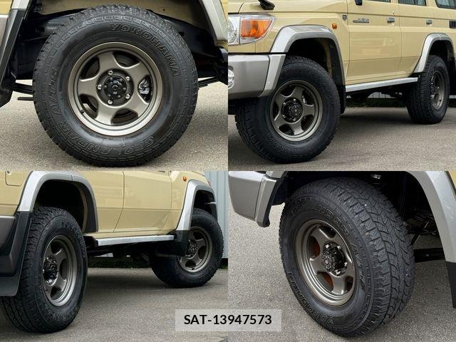 Toyota LAND CRUISER 2015-05 8100011-10