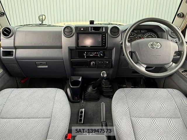 Toyota LAND CRUISER 2015-05 8100011-2