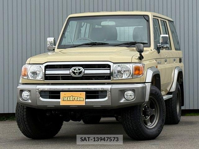 Toyota LAND CRUISER 2015-05 8100011-4