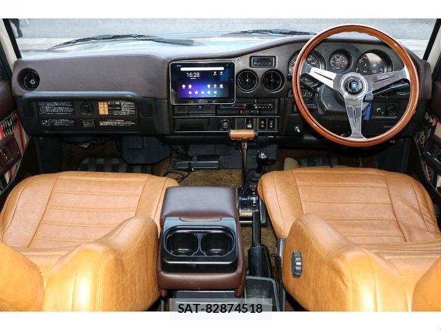 Toyota LAND CRUISER 1989-01 8130918-1