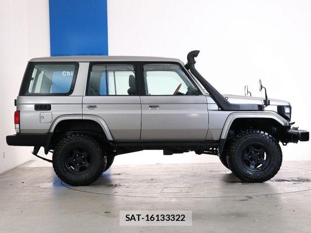 Toyota LAND CRUISER 2002-01 8130917-5