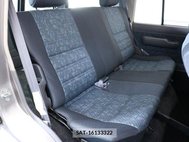Toyota LAND CRUISER 2002-01 8130917-7