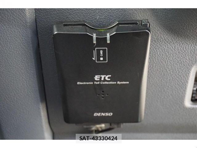 Toyota LAND CRUISER 2015-01 8208213-17