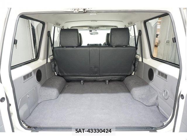 Toyota LAND CRUISER 2015-01 8208213-8