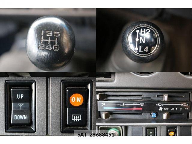Toyota LAND CRUISER 1988-01 8208212-12