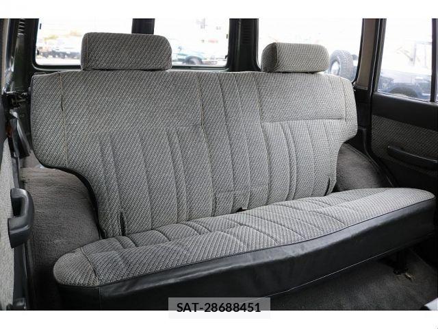 Toyota LAND CRUISER 1988-01 8208212-6