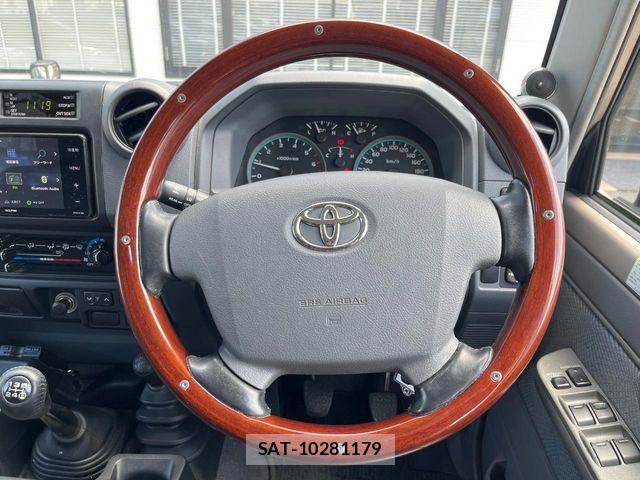 Toyota LAND CRUISER 2015-04 8315074-14
