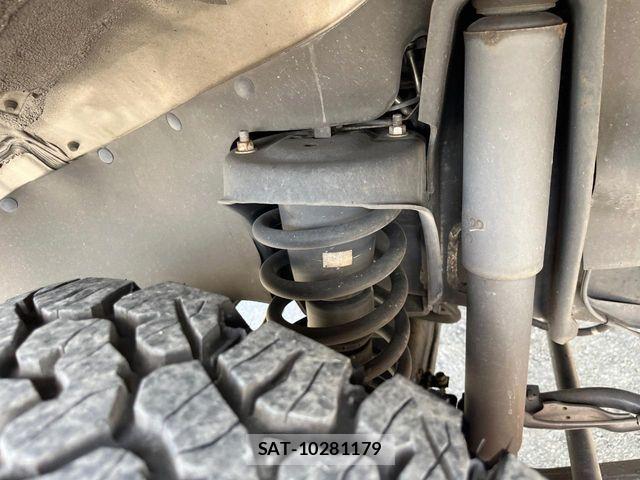Toyota LAND CRUISER 2015-04 8315074-19
