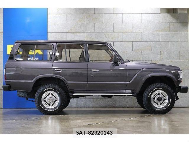 Toyota LAND CRUISER 1989-01 8366608-18