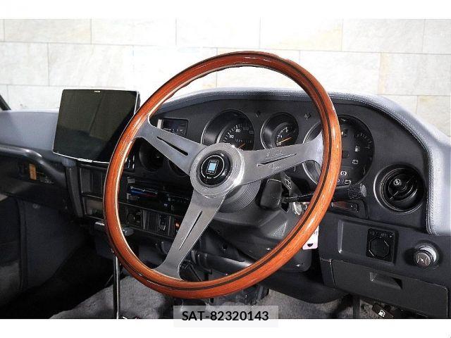 Toyota LAND CRUISER 1989-01 8366608-2