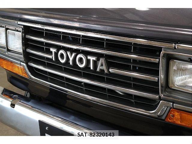 Toyota LAND CRUISER 1989-01 8366608-4