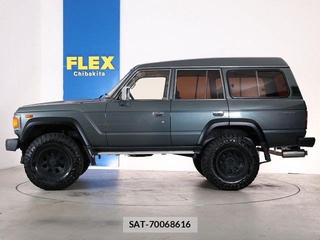 Toyota LAND CRUISER 1989-01 8366610-9