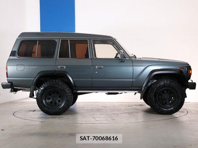 Toyota LAND CRUISER 1989-01 8366610-4