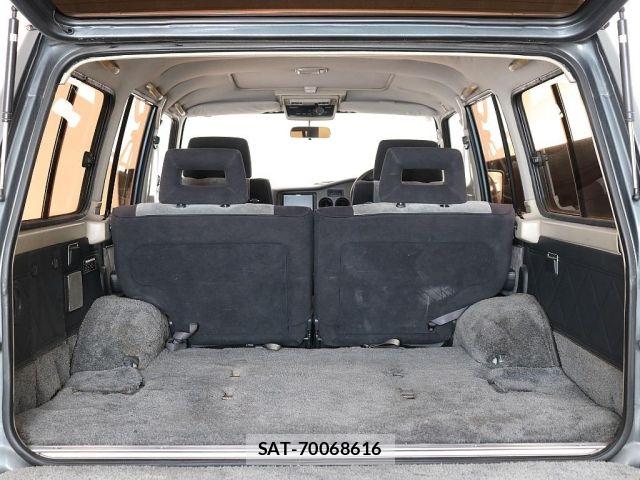 Toyota LAND CRUISER 1989-01 8366610-7