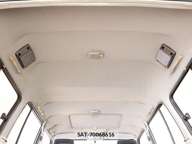 Toyota LAND CRUISER 1989-01 8366610-8