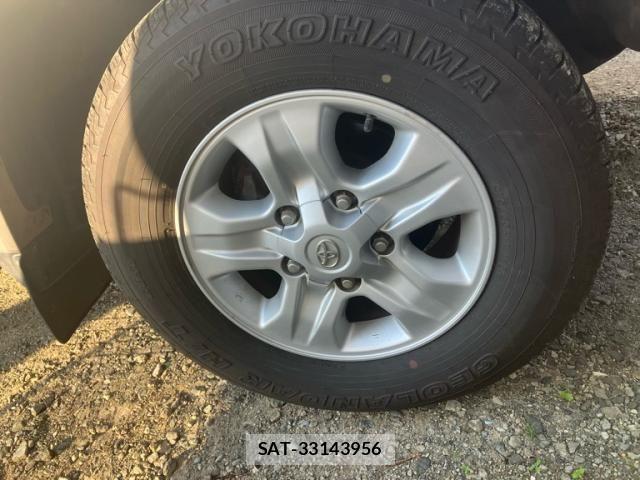 Toyota LAND CRUISER 2006-02 8366609-5