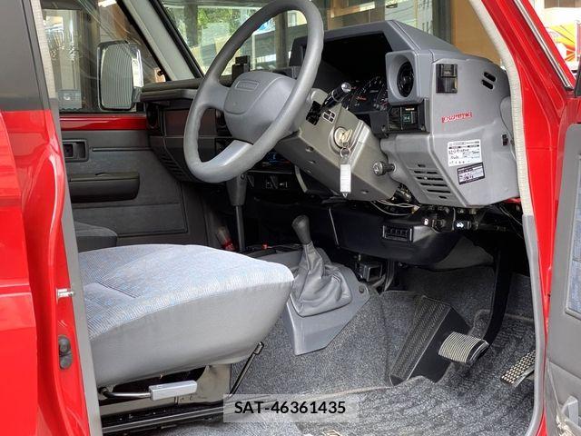 Toyota LAND CRUISER 2002-03 8371777-11