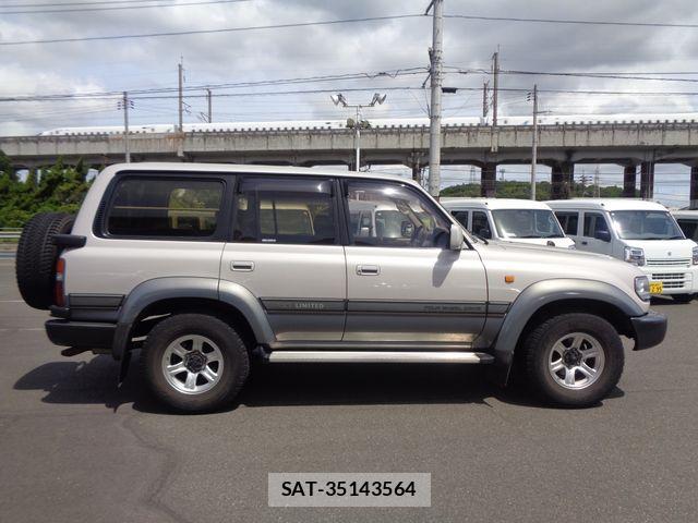 Toyota LAND CRUISER 1996-04 8413164-9