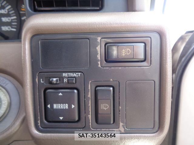 Toyota LAND CRUISER 1996-04 8413164-18