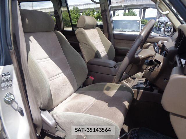 Toyota LAND CRUISER 1996-04 8413164-19