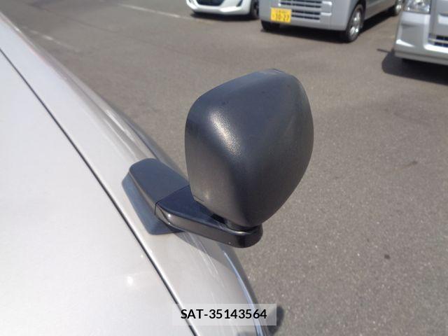 Toyota LAND CRUISER 1996-04 8413164-26
