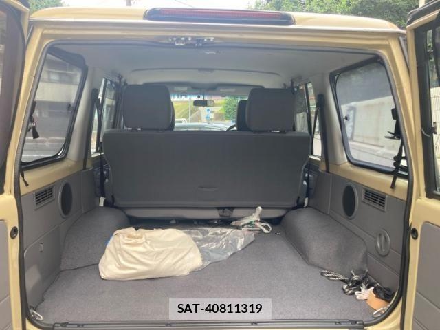 Toyota LAND CRUISER 2015-02 8525447-9