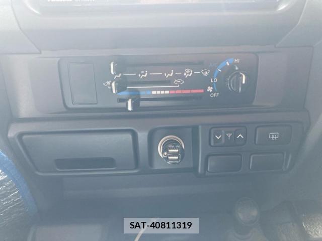 Toyota LAND CRUISER 2015-02 8525447-17