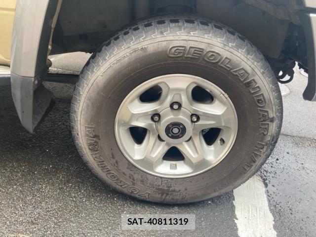 Toyota LAND CRUISER 2015-02 8525447-3