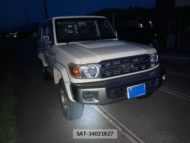 Toyota LAND CRUISER 2015-10 8685806-1