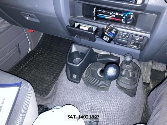 Toyota LAND CRUISER 2015-10 8685806-20