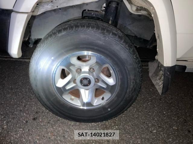 Toyota LAND CRUISER 2015-10 8685806-4