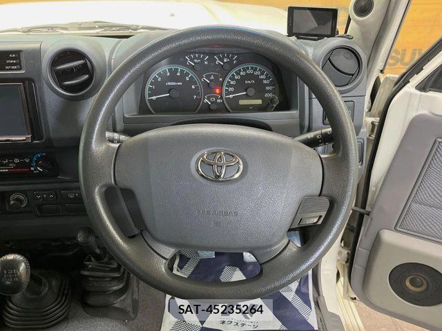 Toyota LAND CRUISER 2014-12 8829820-10
