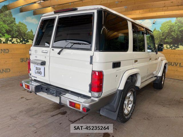 Toyota LAND CRUISER 2014-12 8829820-16