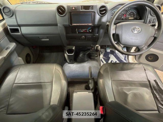 Toyota LAND CRUISER 2014-12 8829820-1
