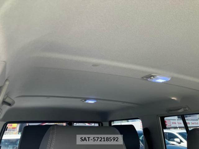 Toyota LAND CRUISER 2015-03 8829818-14