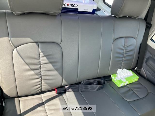 Toyota LAND CRUISER 2015-03 8829818-15