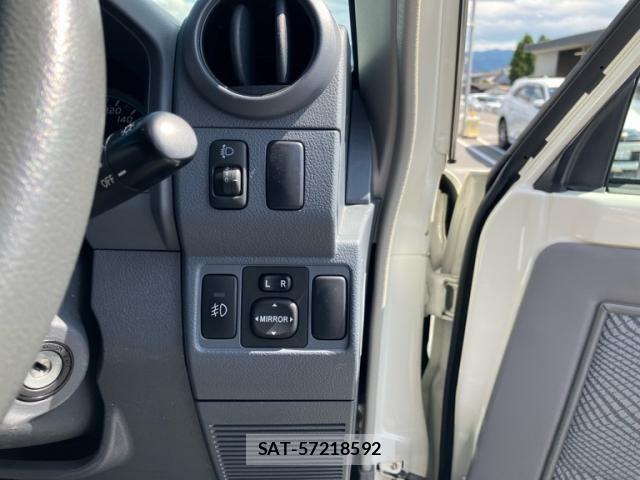 Toyota LAND CRUISER 2015-03 8829818-16