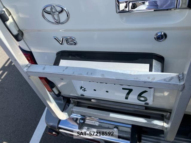 Toyota LAND CRUISER 2015-03 8829818-24