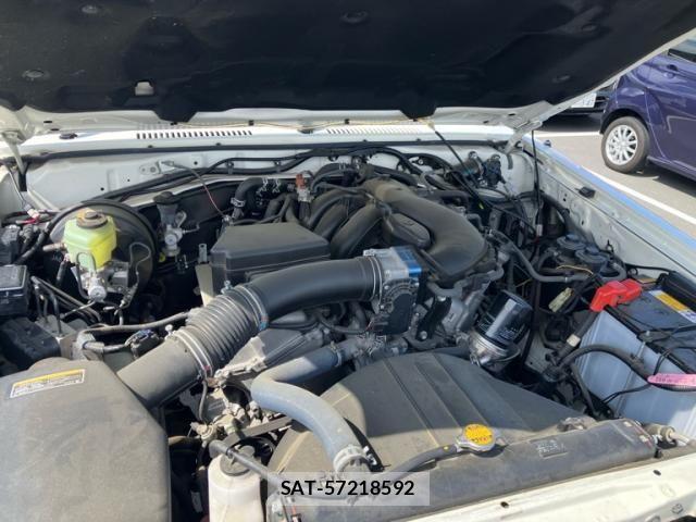 Toyota LAND CRUISER 2015-03 8829818-25