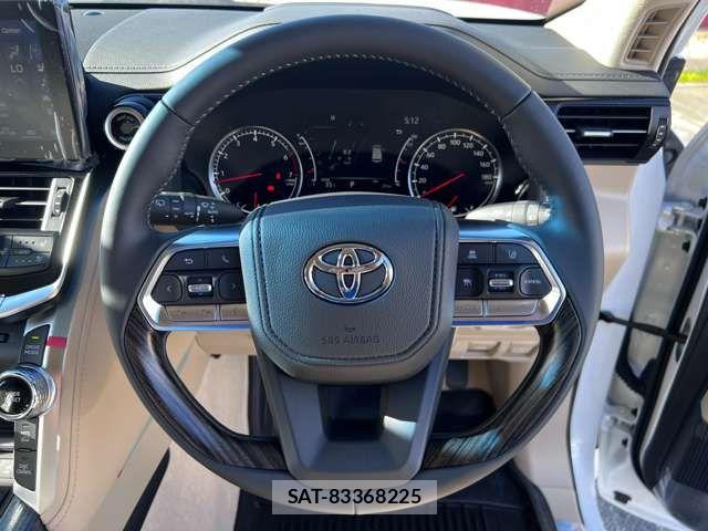 Toyota LAND CRUISER 2023-05 500401-13