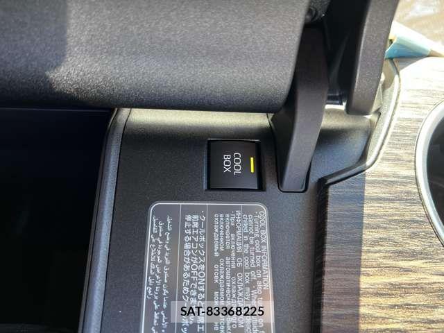 Toyota LAND CRUISER 2023-05 500401-17