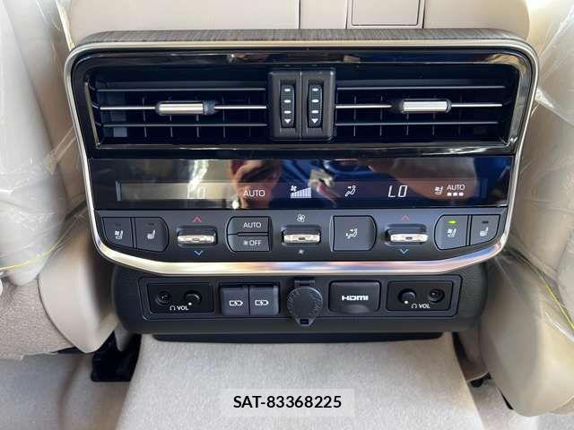 Toyota LAND CRUISER 2023-05 500401-19