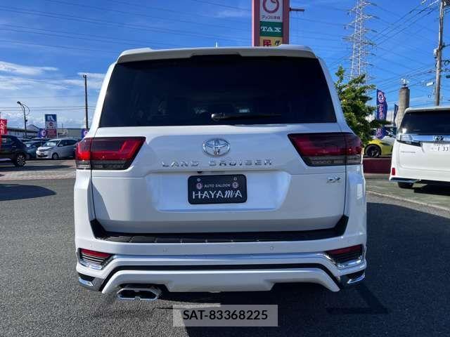 Toyota LAND CRUISER 2023-05 500401-7