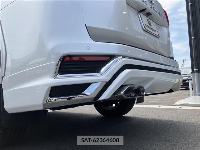 Toyota LAND CRUISER 2023-05 611103-13