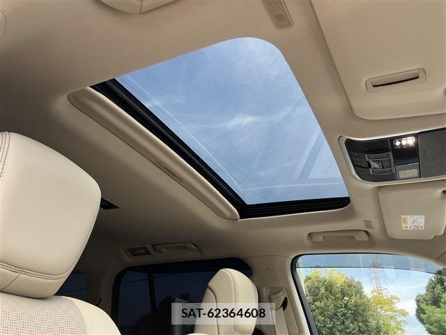Toyota LAND CRUISER 2023-05 611103-15